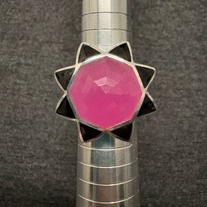 Stephen Webster 
STERLING SILVER 
RUBY AND ENAMEL RING